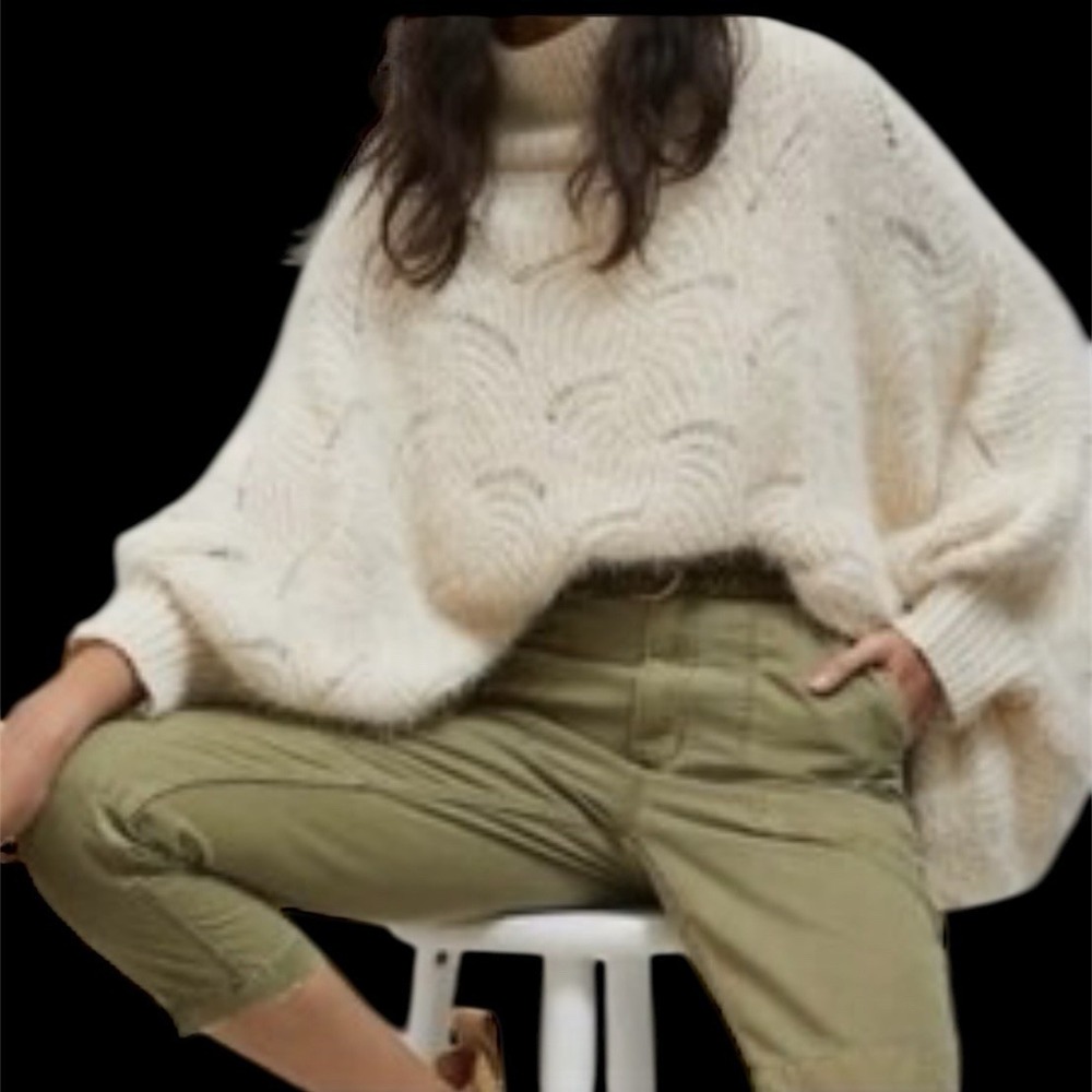 Anthropologie Rue Ivory Scalloped Hem Turtleneck Sweater